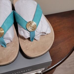 Vionic Hilda Thing Sandals 7 Wide